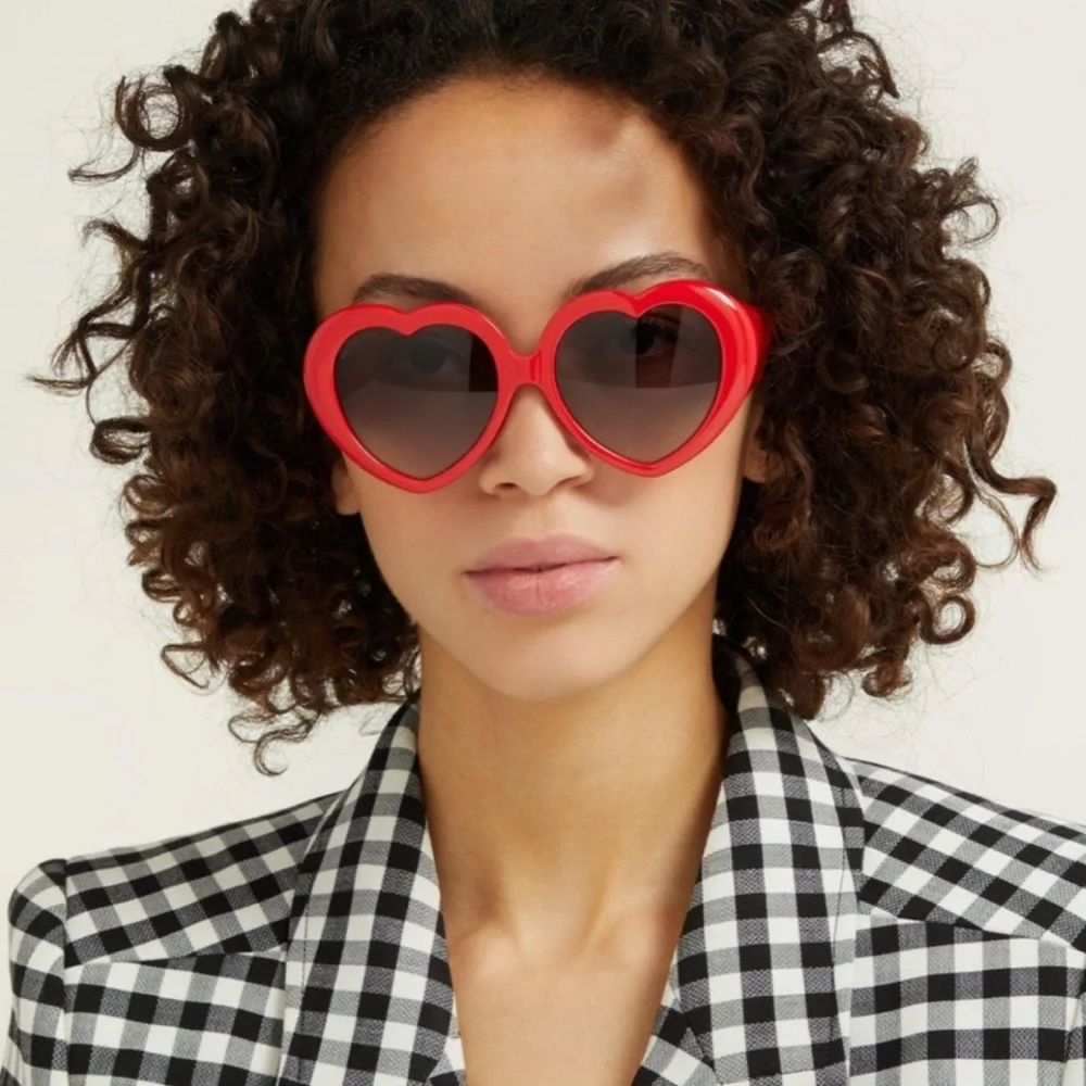 SOLD E Balenciaga Heart Sunglasses, New - Picture 2 of 14